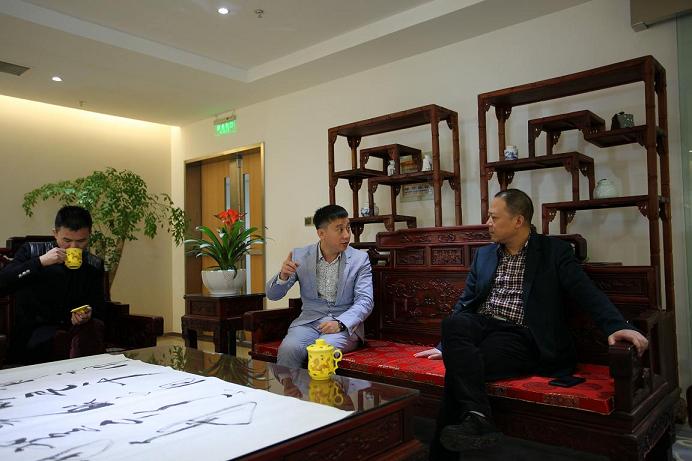 交談.jpg 交談.jpg