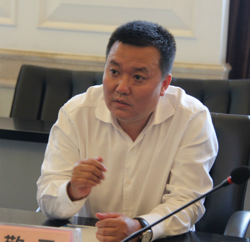 敬云_meitu_4.jpg 敬云_meitu_4.jpg