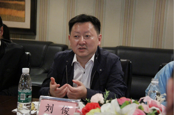 2_meitu_2.jpg 2_meitu_2.jpg